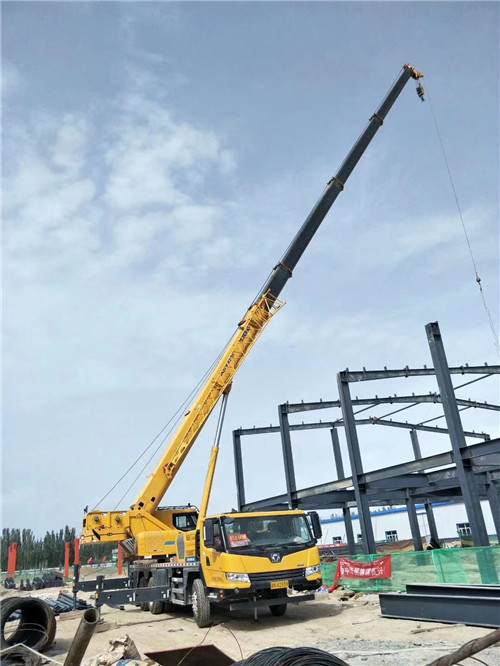 海南超高层建筑钢结构吊装案例